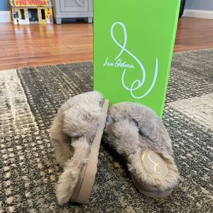Brand new Sam Edelman size 5 slippers